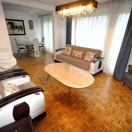 Appartamento Spacieux Pour 6, A Parc De La